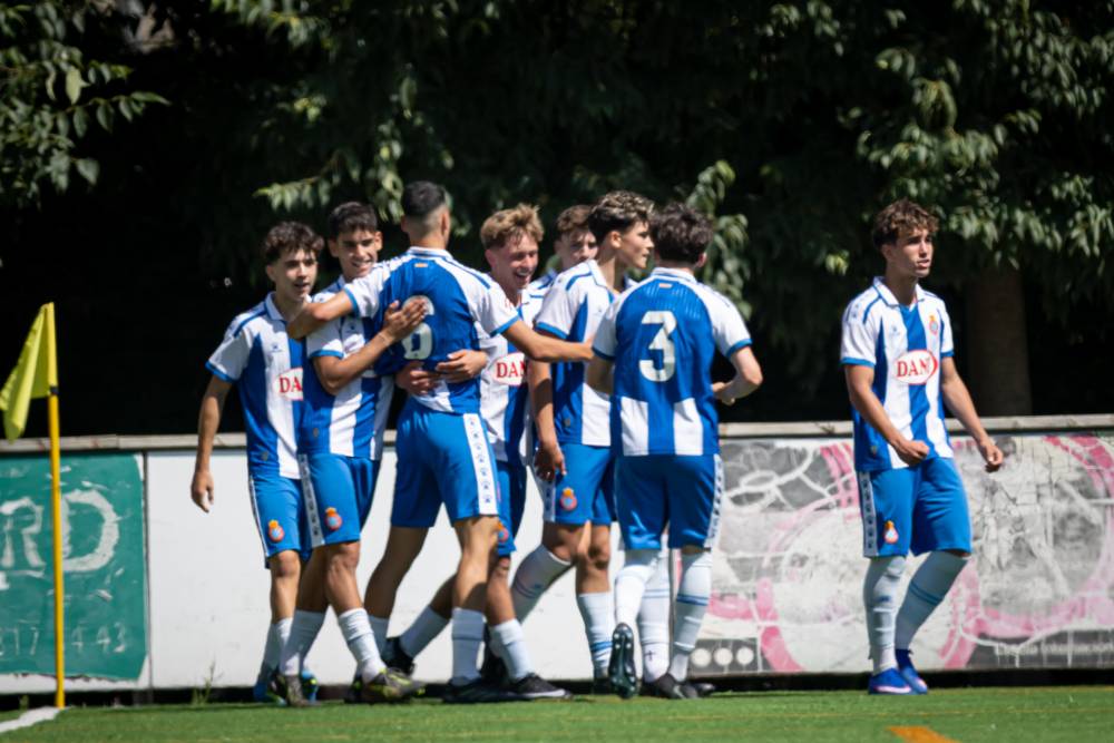 El Fútbol Base del Espanyol cierra un sábado de finales del Campeonato de Catalunya con dos títulos y dos derrotas 3 c7adc18695a43e1d612a78f6bb4a9f0f